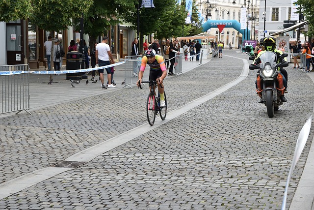 这都是比赛 这都是比赛